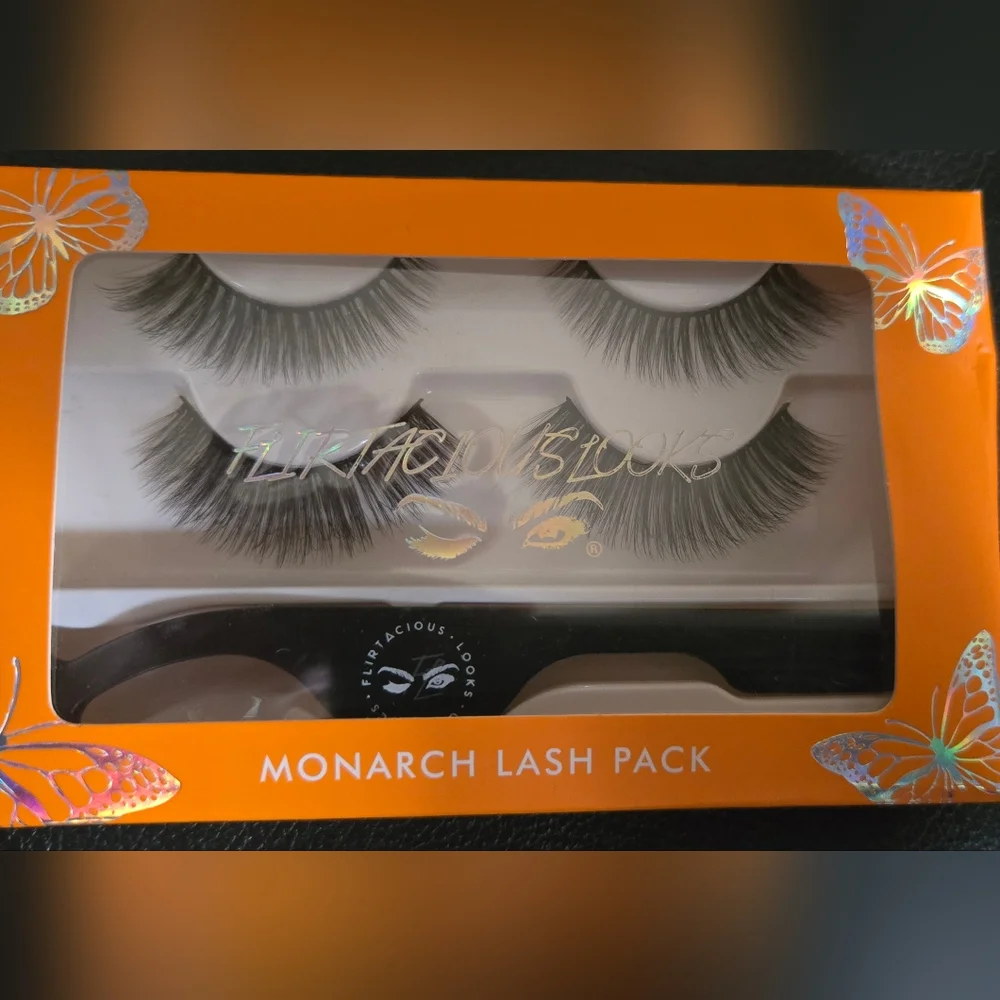 Violet Voss Eye Shadow Palette & Monarch Lash Pack HOST PICK!🎉🎊 - Picture 4 of 5